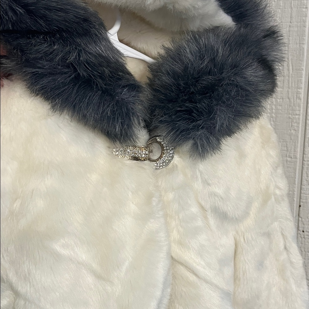 Elegant White Faux Fur Coat with Gray Collar